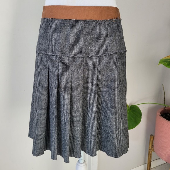 Dolce & Gabbana Plaid Pleated Skirt Wool Blend Career Casual Knee Length Large - Picture 1 of 9